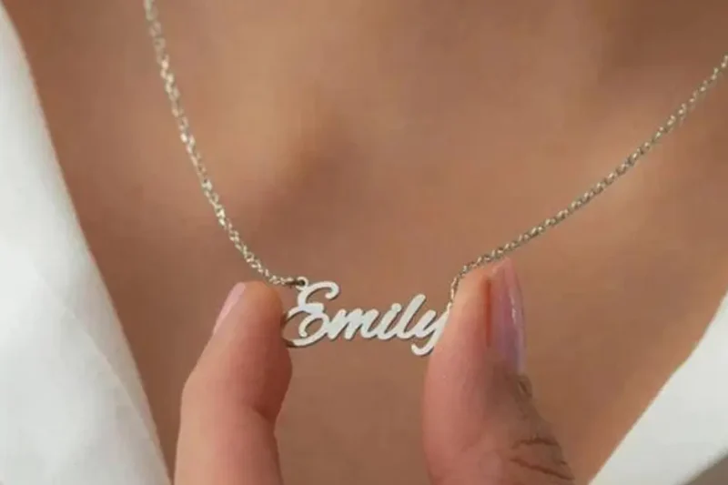 Best Jewelry gifts for Girlfriend in 2026: 25 Romantic & Meaningful Gift Ideas She’ll Actually Love